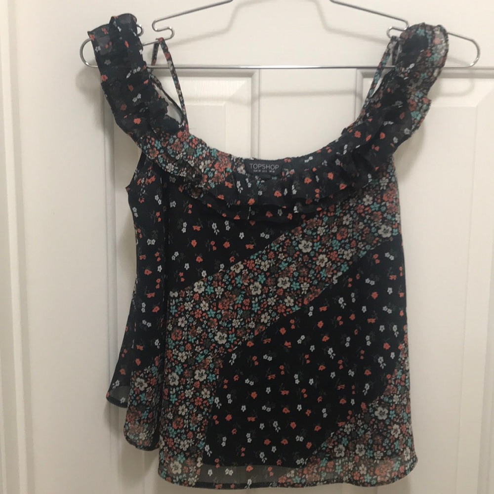 Topshop floral blouse, size 6, 100% Polyester